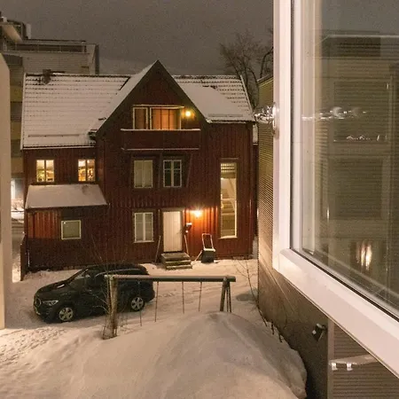 Northern Lights Modern Urban Gem *