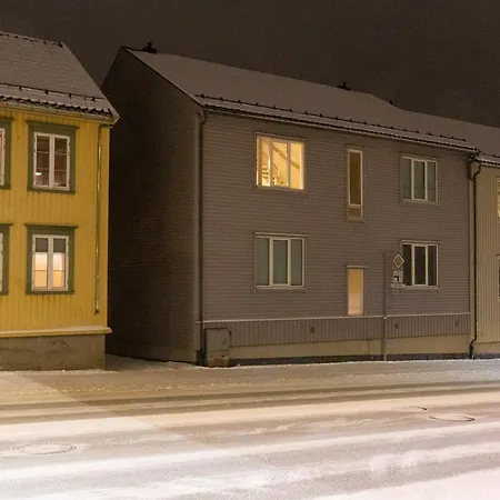 Northern Lights Modern Urban Gem * Tromsø