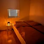 Northern Lights Modern Urban Gem טרומסה